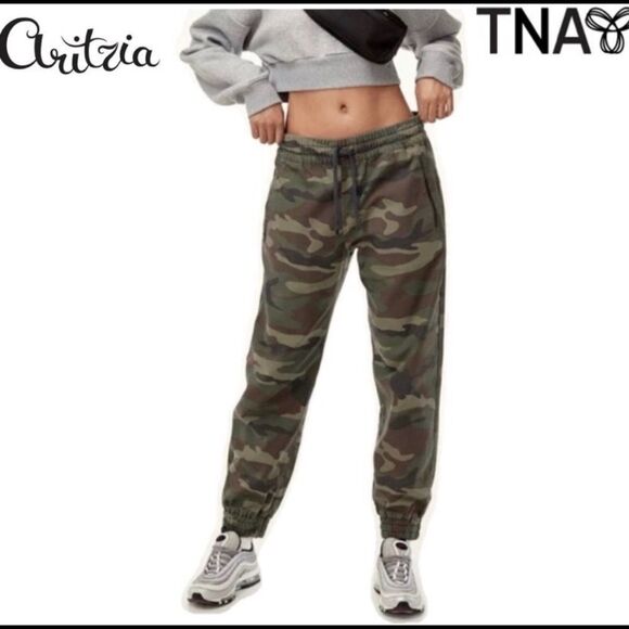 Aritzia TNA Alix green camo Pants joggers Size 00 - Picture 1 of 13